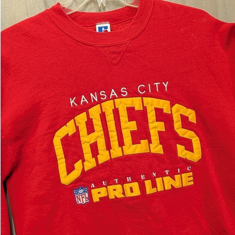 Vintage Russell Athletic Kansas City Chiefs NFL Pro Line Sweatshirt Red XL USA